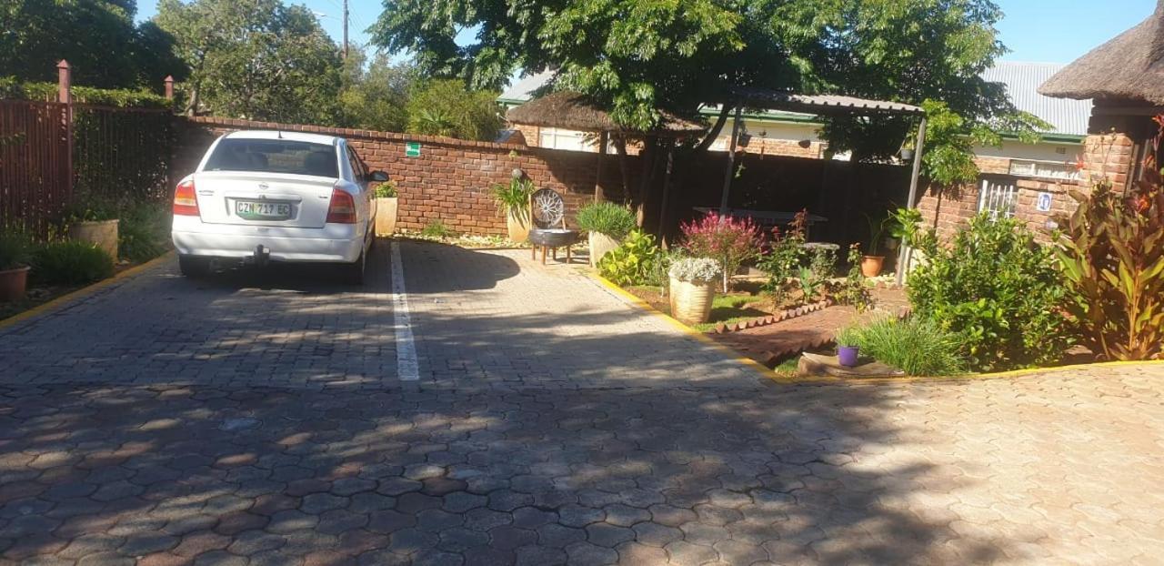 Aliwal Villa Guest Lodge ภายนอก รูปภาพ
